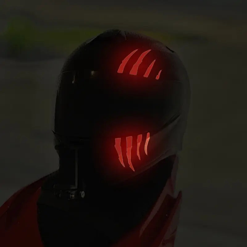 Налепница со канџа